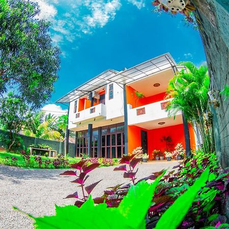 Anthuan Residence Негомбо Екстериор снимка