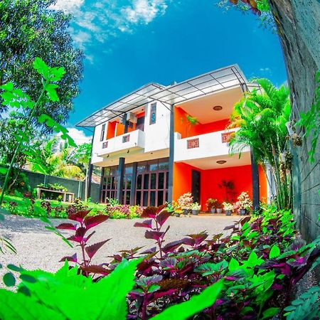 Anthuan Residence Негомбо Екстериор снимка