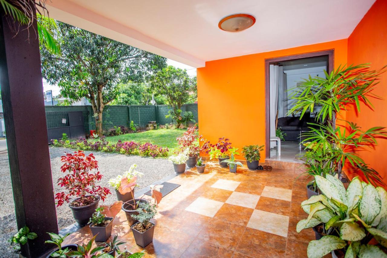 Anthuan Residence Негомбо Екстериор снимка