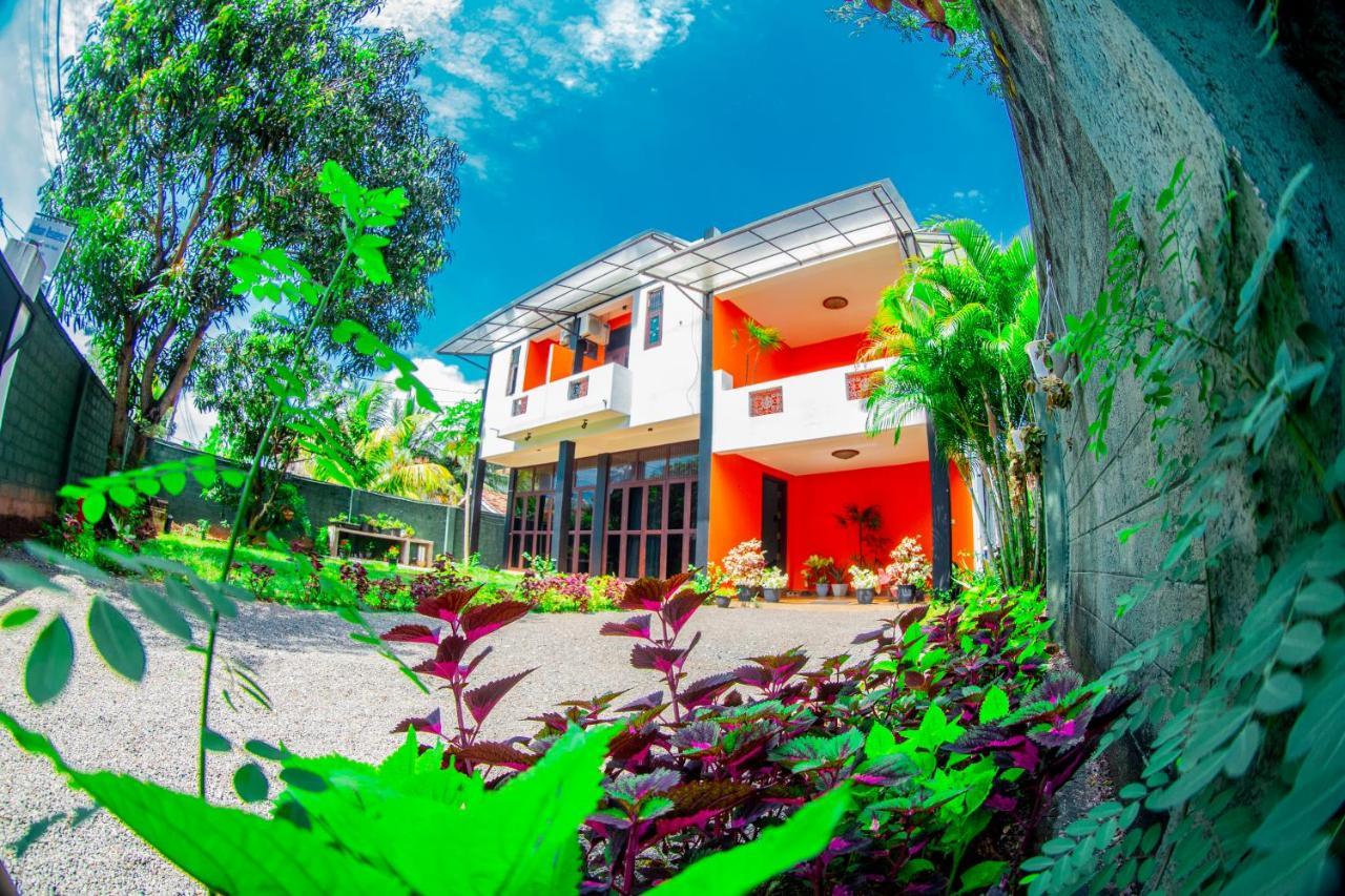 Anthuan Residence Негомбо Екстериор снимка