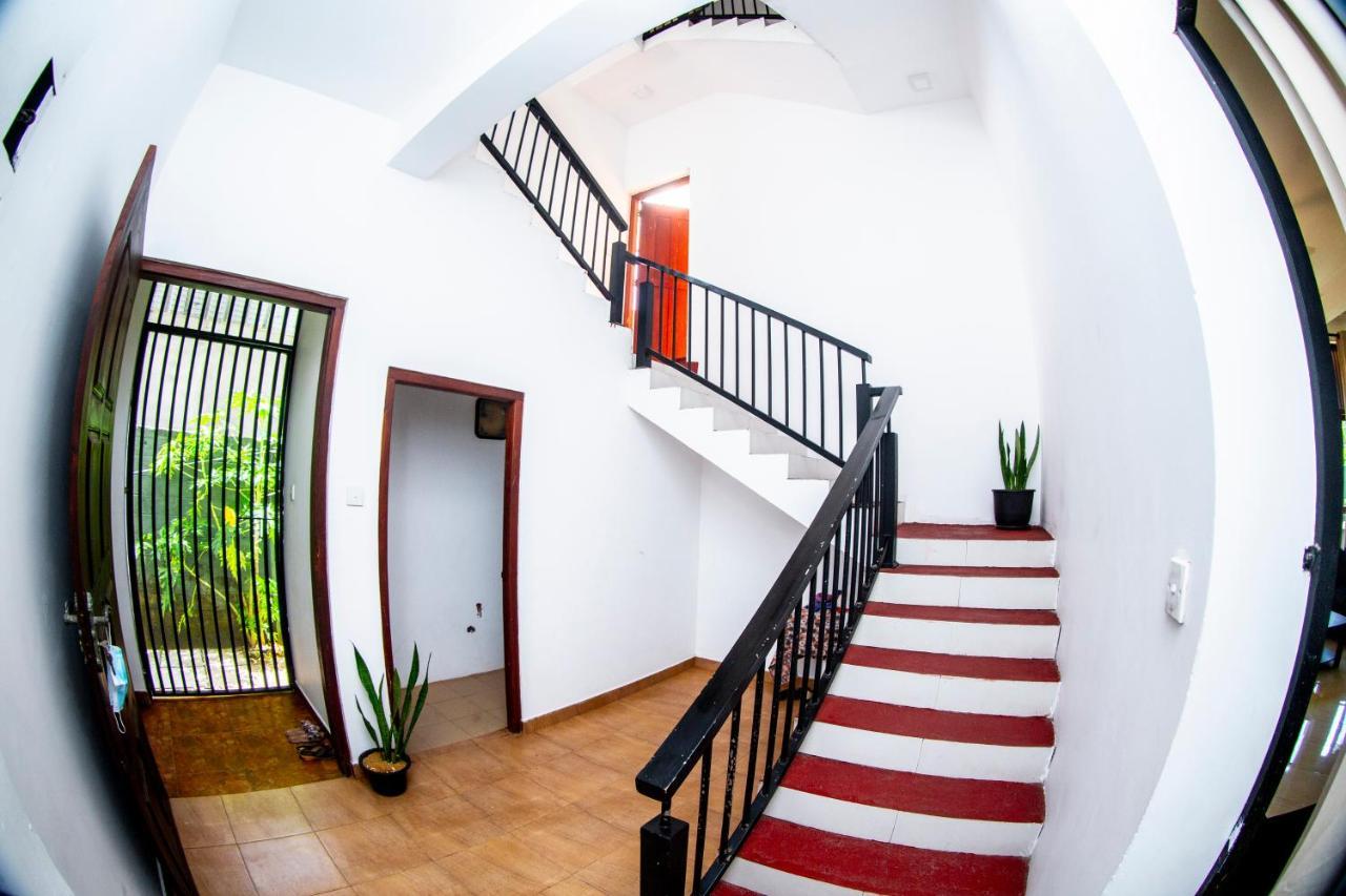 Anthuan Residence Негомбо Екстериор снимка