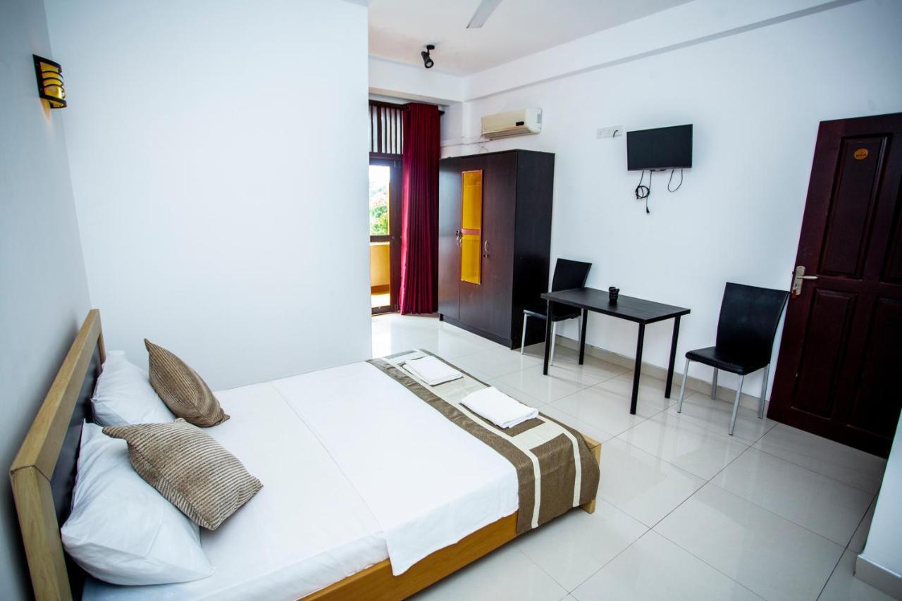 Anthuan Residence Негомбо Екстериор снимка